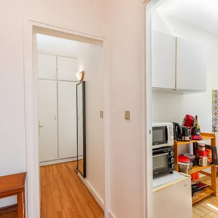 Guestready - Airy With Courtyard View *