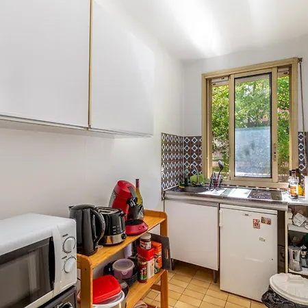 Daire Guestready - Airy With Courtyard View