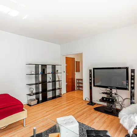 Guestready - Airy With Courtyard View * Paryż