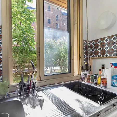 Guestready - Airy With Courtyard View Apartment Paris